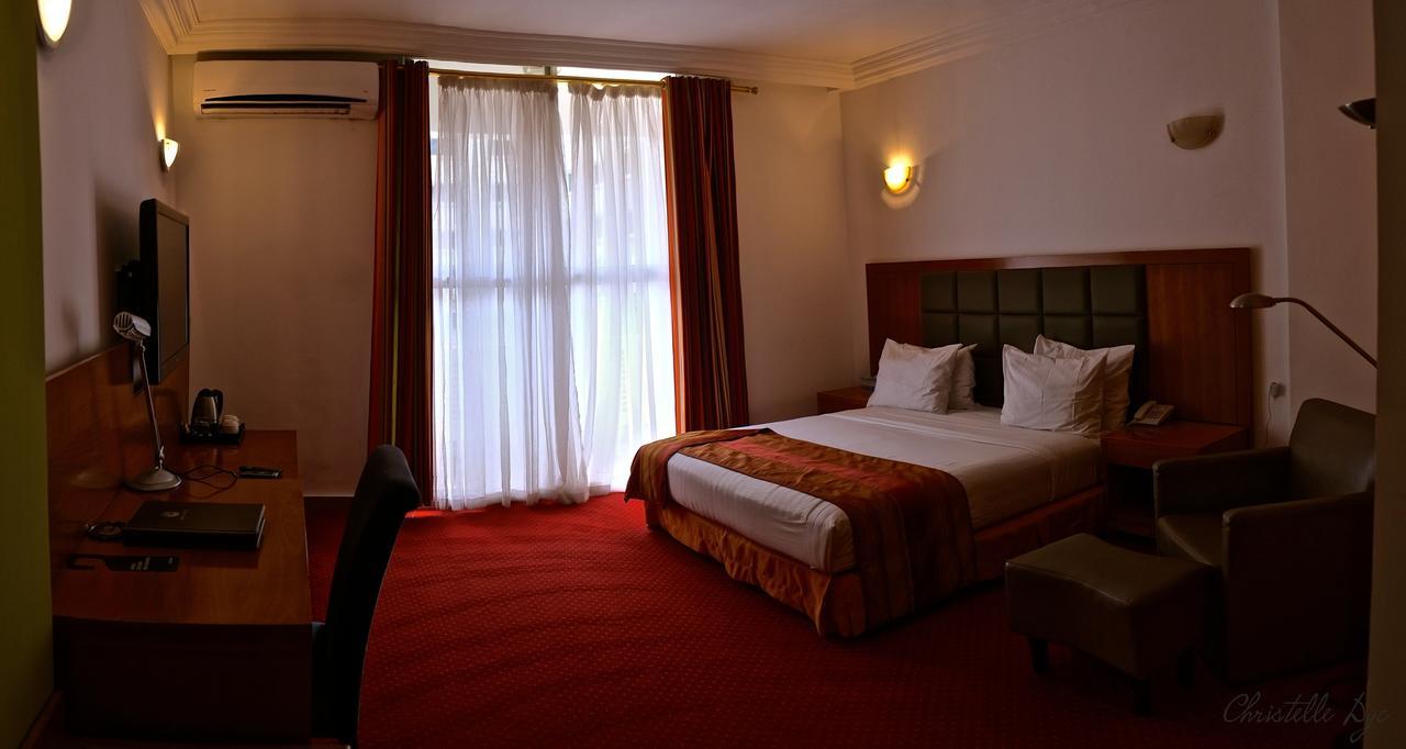 Leon Hotel Kinshasa Exterior foto